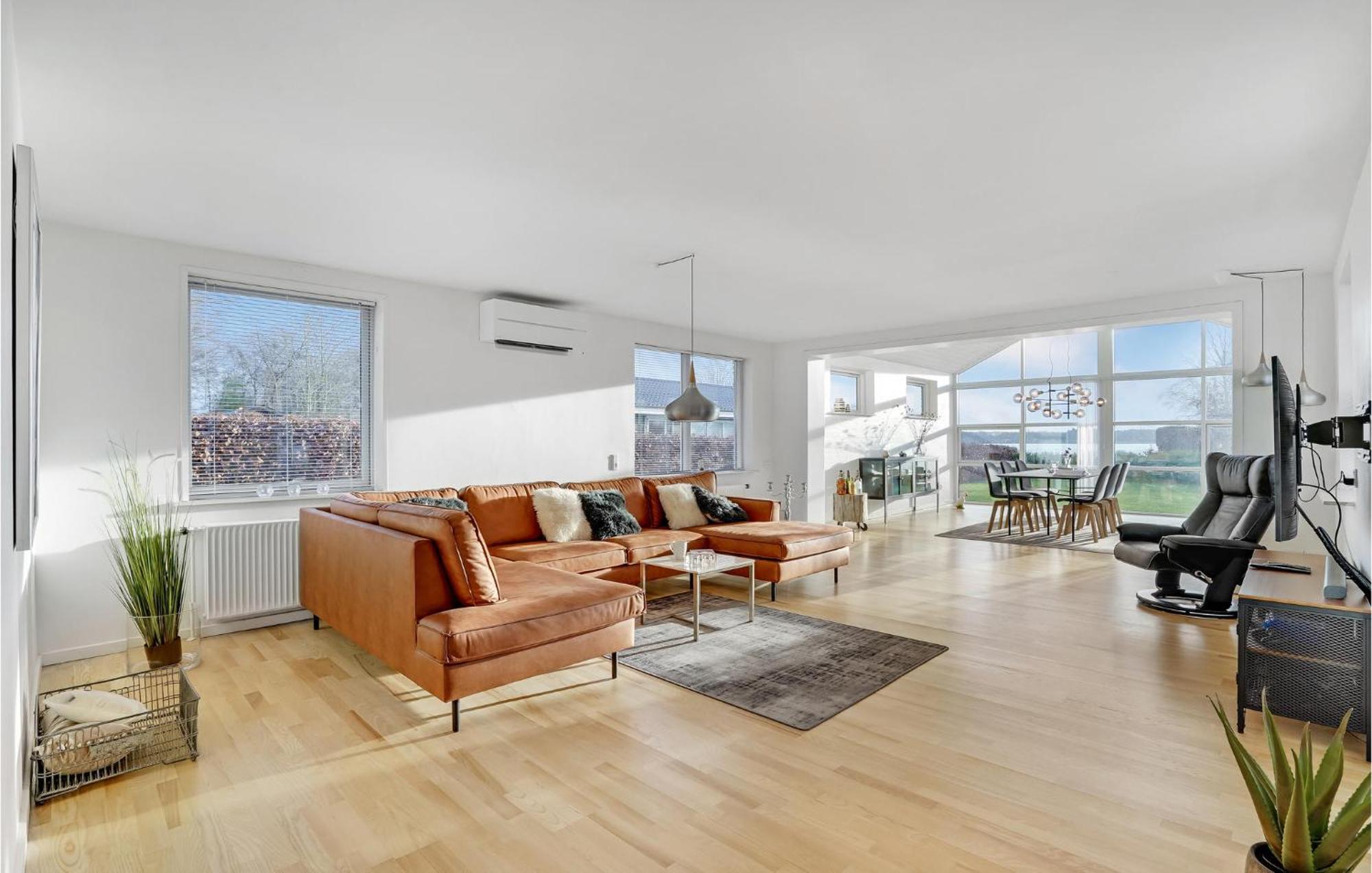 Gorgeous Home In Sunds With Kitchen Εξωτερικό φωτογραφία